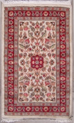 2’1”X3’3” Rug Floral