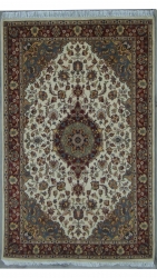 4’0”X6’5” Rug  Pak Persian Design