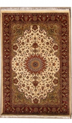 4’7”X7’0” Rug  Pak Persian Design