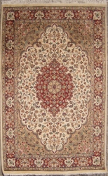 4’1”X6’5” Rug  Pak Persian Design