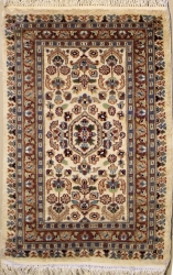 2’0”X3’1” Rug Floral