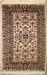 2’0”X3’2” Rug Floral