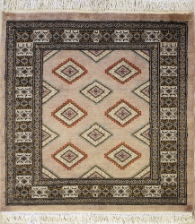 2’11”X3’0” Rug Geometric