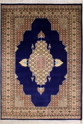 4’6”X6’6” Rug Medallion