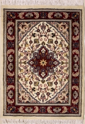 2’2”X3’1” Rug Floral