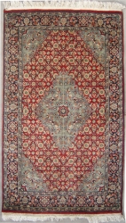 2’6”X3’11” Rug Kashan